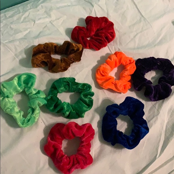 8 scrunchies lot - Picture 2 of 2